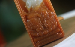 和田玉糖料：从 “废料” 到收藏新宠，解